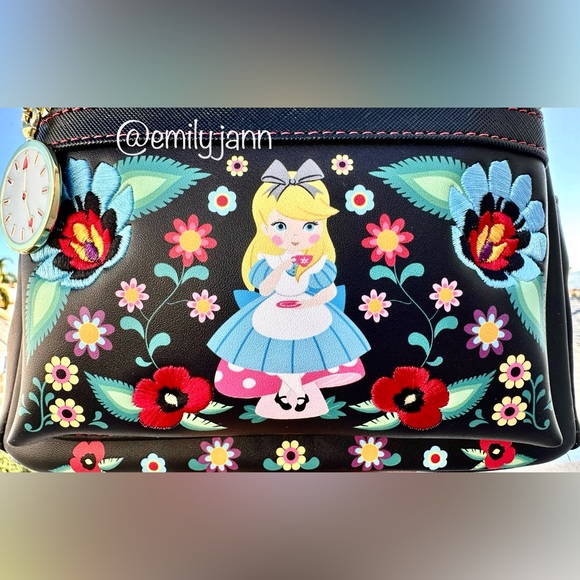 Alice in Wonderland☕️Backpack - Picture 9 of 11